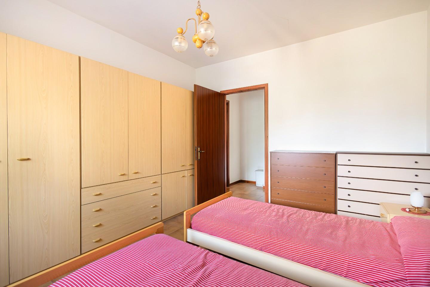 Immagine 13 di Appartamento in vendita  a Ortonovo