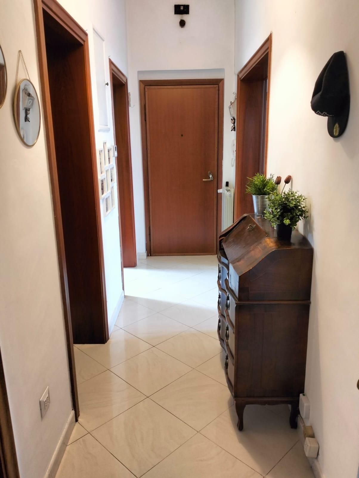 Immagine 14 di Appartamento in vendita  a Livorno