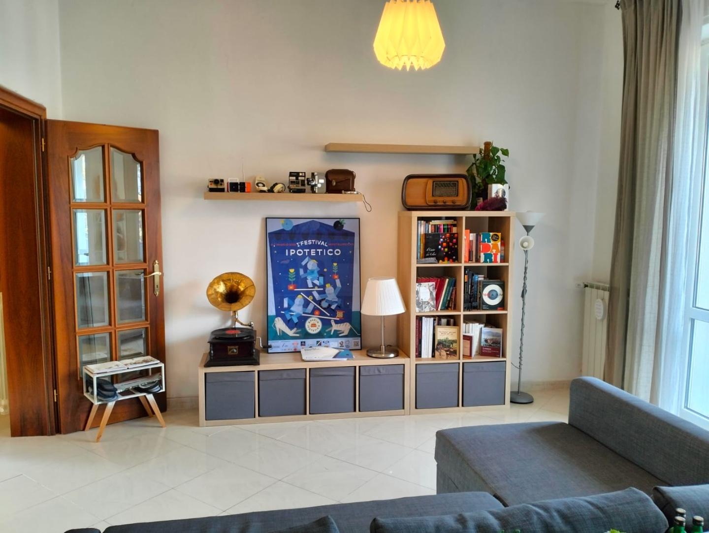 Immagine 5 di Appartamento in vendita  a Livorno