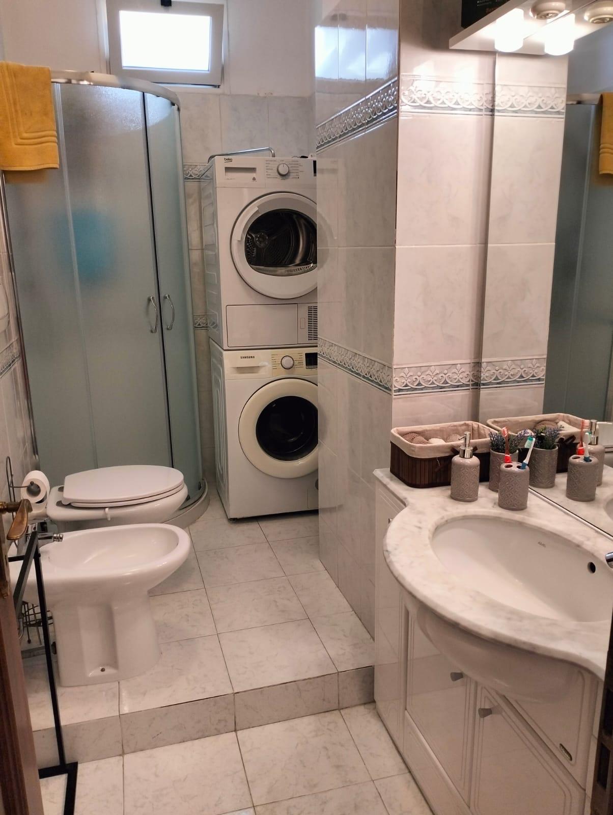 Immagine 18 di Appartamento in vendita  a Livorno