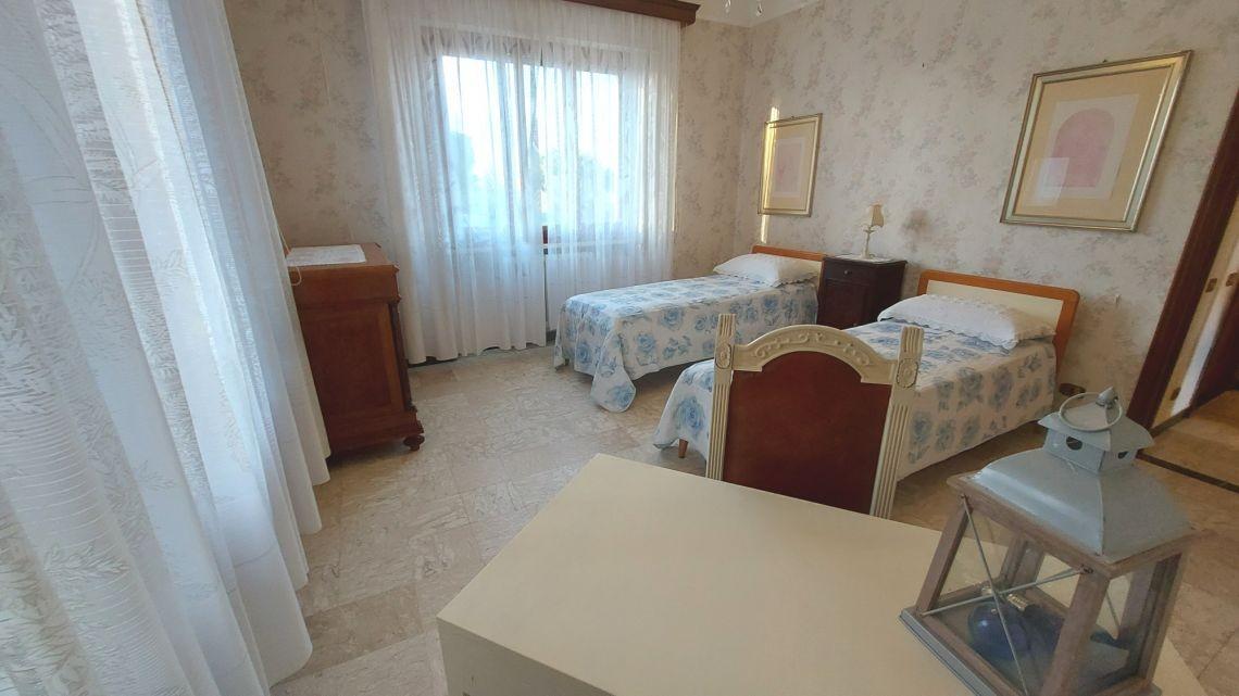 Immagine 23 di Casa semindipendente in vendita  a Massa