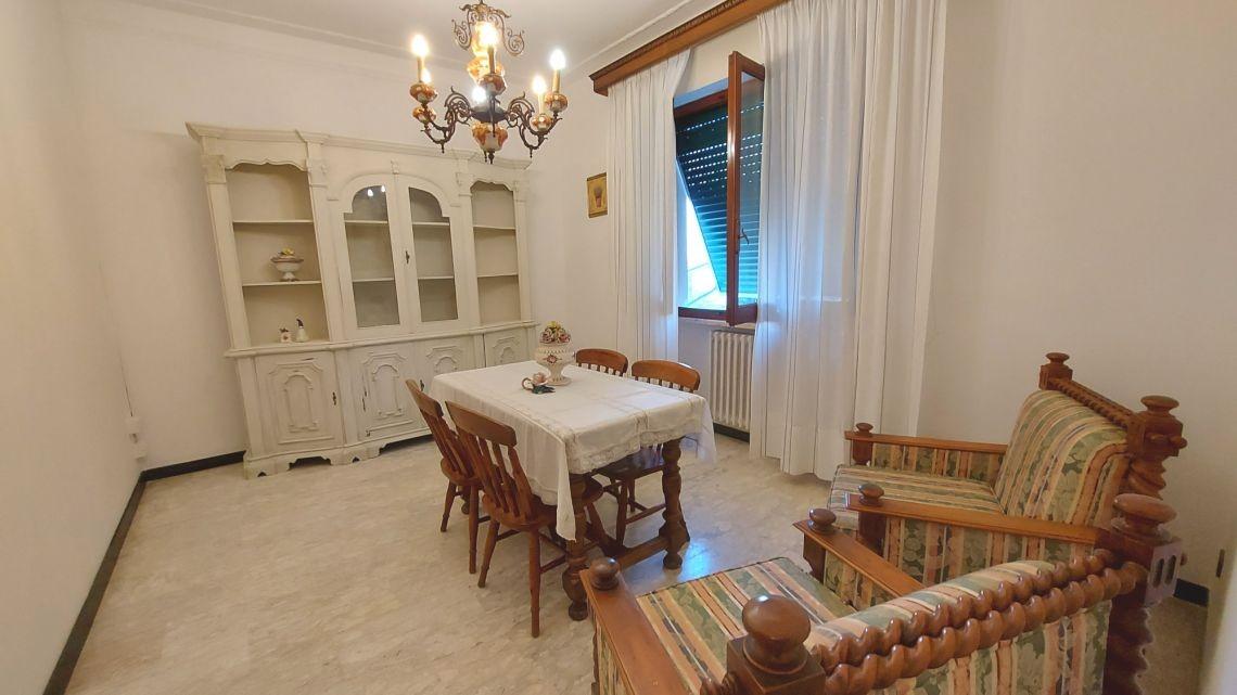 Immagine 16 di Casa semindipendente in vendita  a Massa