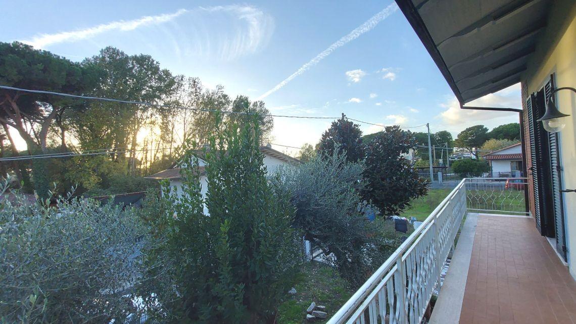 Immagine 17 di Casa semindipendente in vendita  a Massa