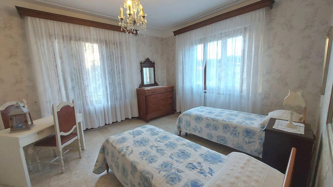 Immagine 24 di Casa semindipendente in vendita  a Massa