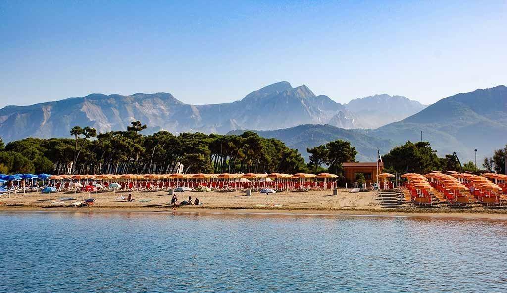 Immagine 36 di Casa semindipendente in vendita  a Massa