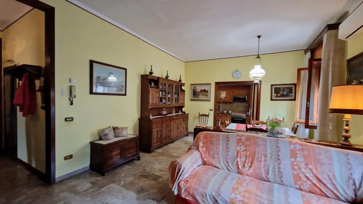 Immagine 39 di Casa indipendente in vendita  a Fucecchio