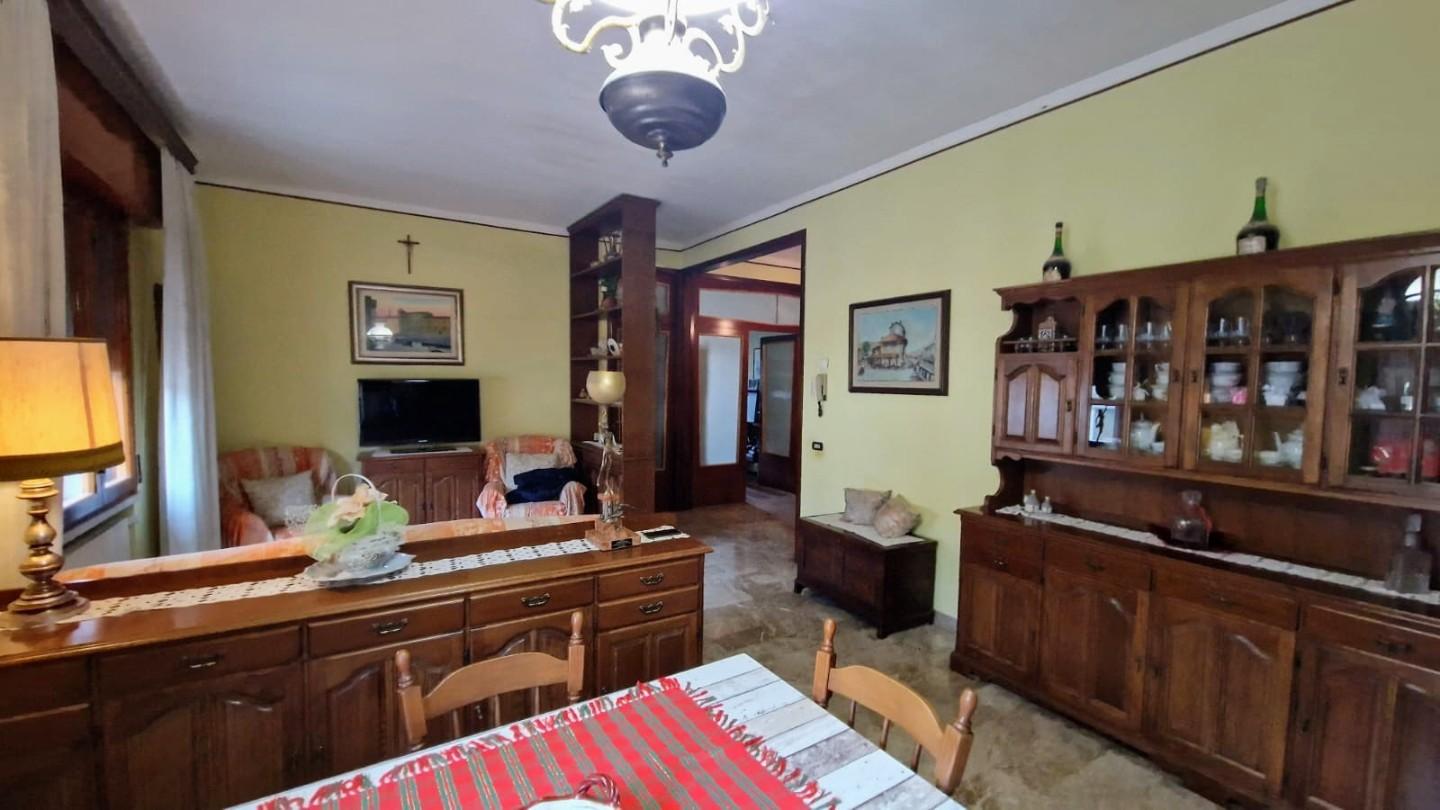 Immagine 34 di Casa indipendente in vendita  a Fucecchio