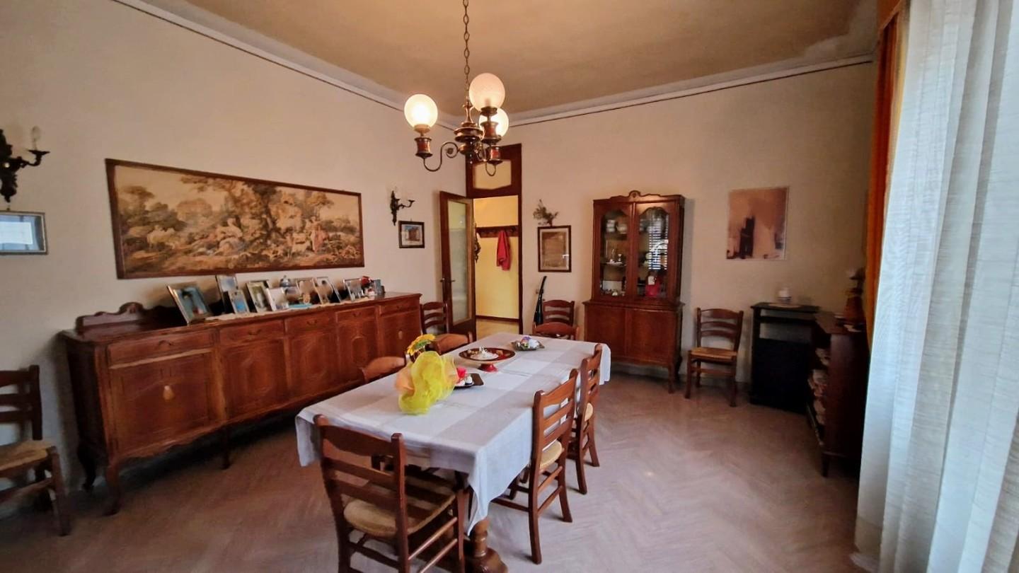 Immagine 38 di Casa indipendente in vendita  a Fucecchio