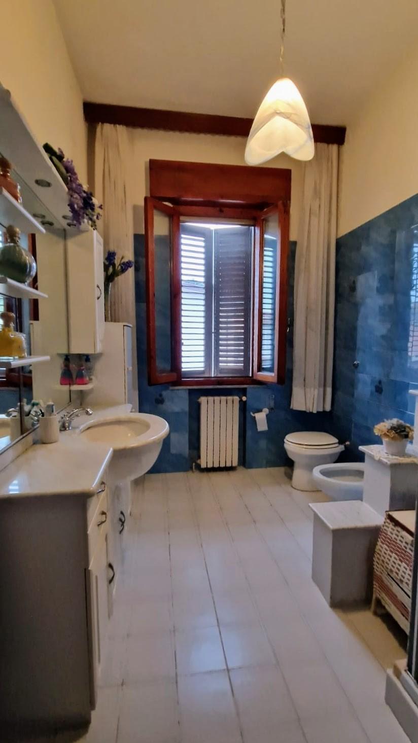 Immagine 28 di Casa indipendente in vendita  a Fucecchio