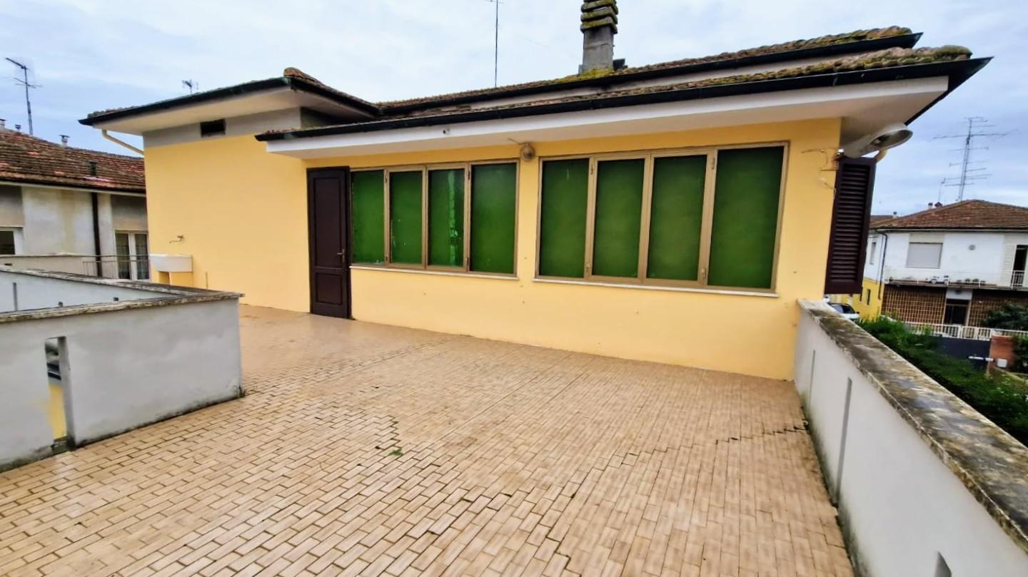 Immagine 25 di Casa indipendente in vendita  a Fucecchio