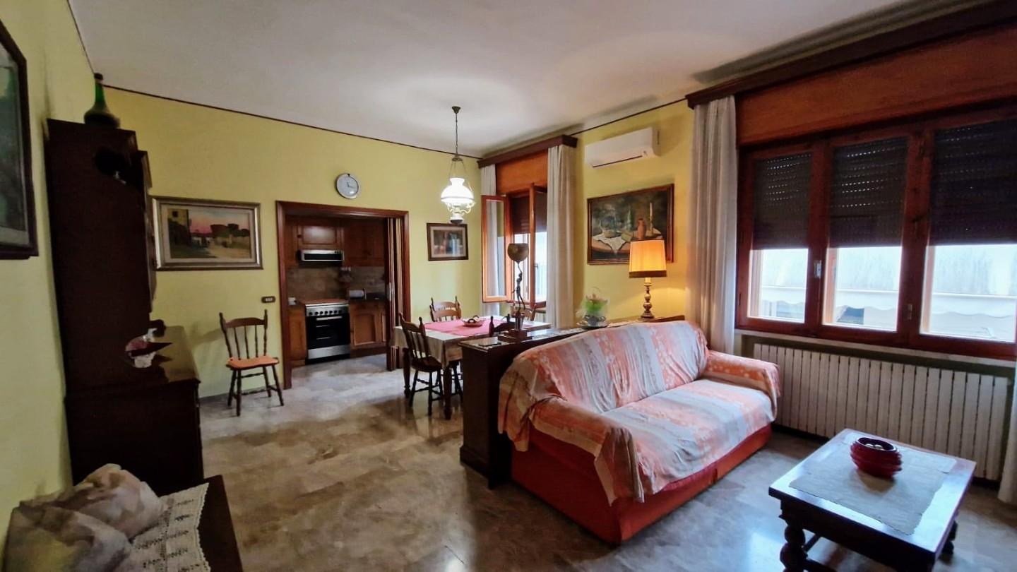 Immagine 4 di Casa indipendente in vendita  a Fucecchio