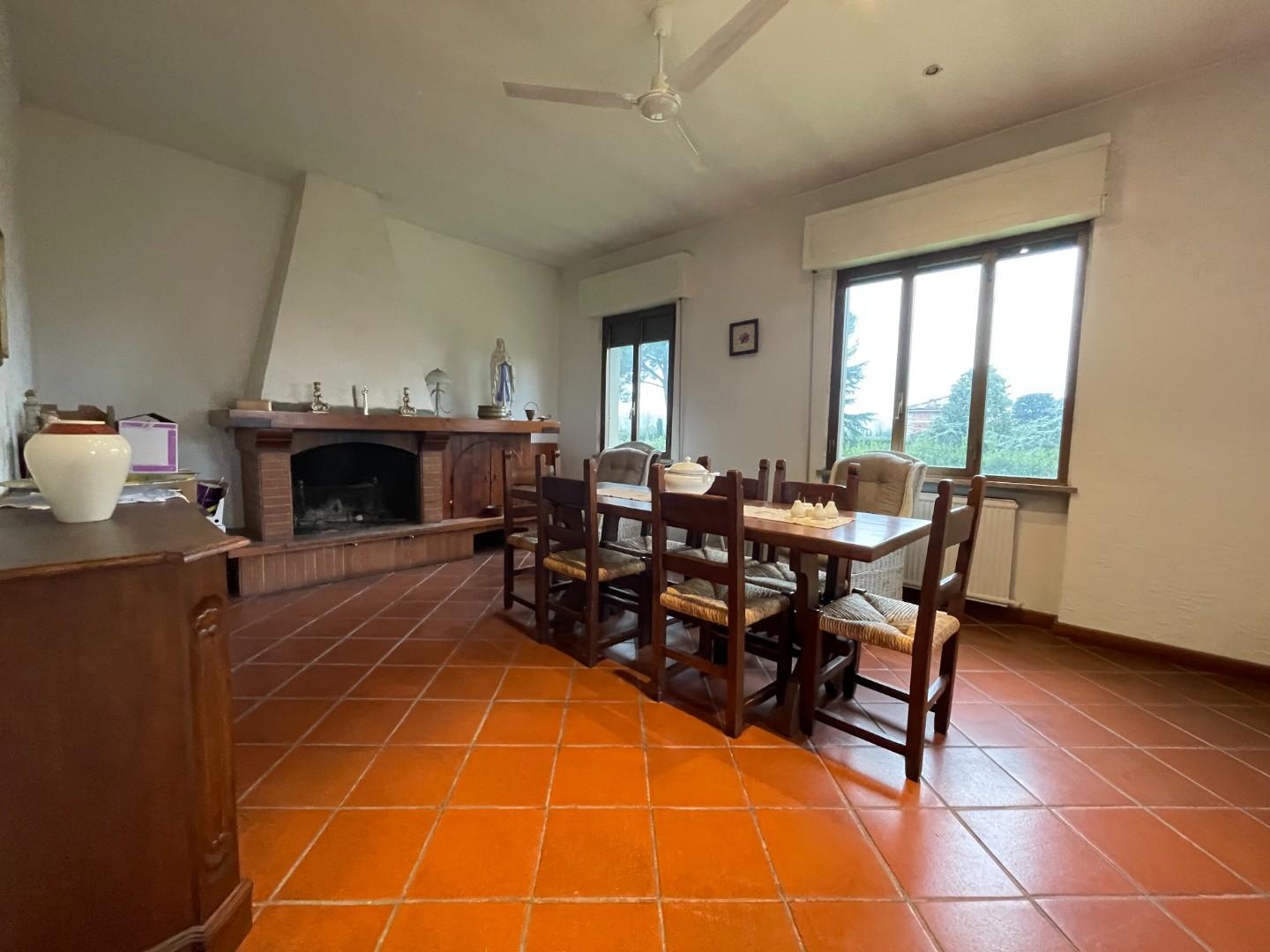 Immagine 10 di Casa indipendente in vendita  a Capannori