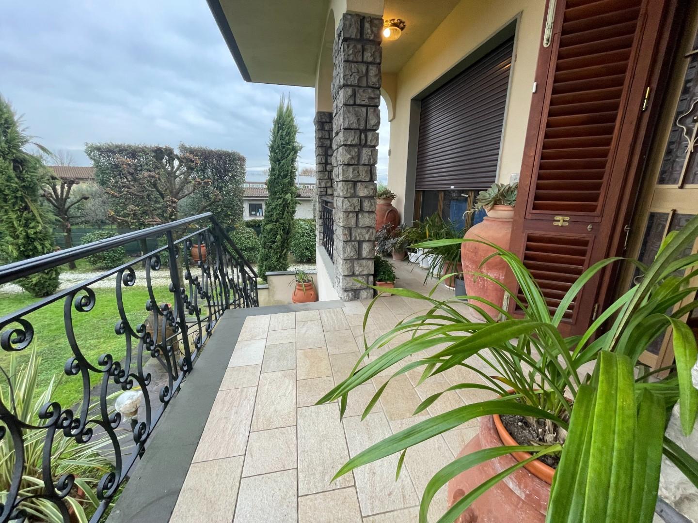 Immagine 15 di Casa indipendente in vendita  a Capannori