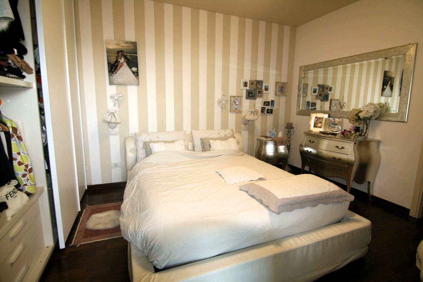 Immagine 15 di Villetta a schiera in vendita  a Carrara