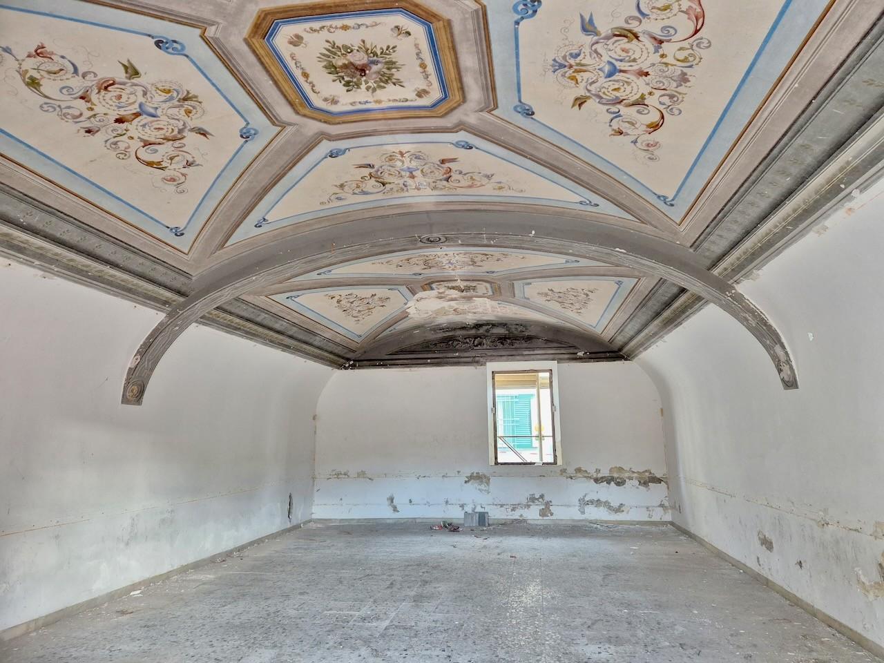 Immagine 33 di Appartamento in vendita  a Pisa