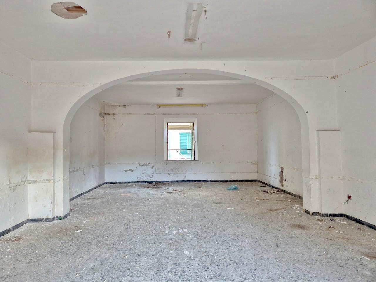 Immagine 38 di Appartamento in vendita  a Pisa