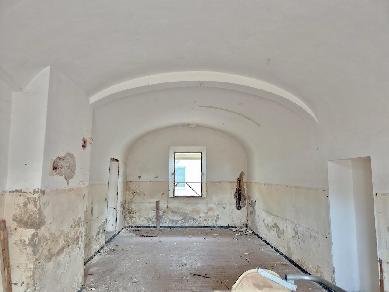 Immagine 30 di Appartamento in vendita  a Pisa