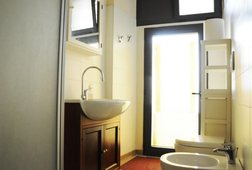 Immagine 13 di Locale commerciale in vendita  a Poggibonsi