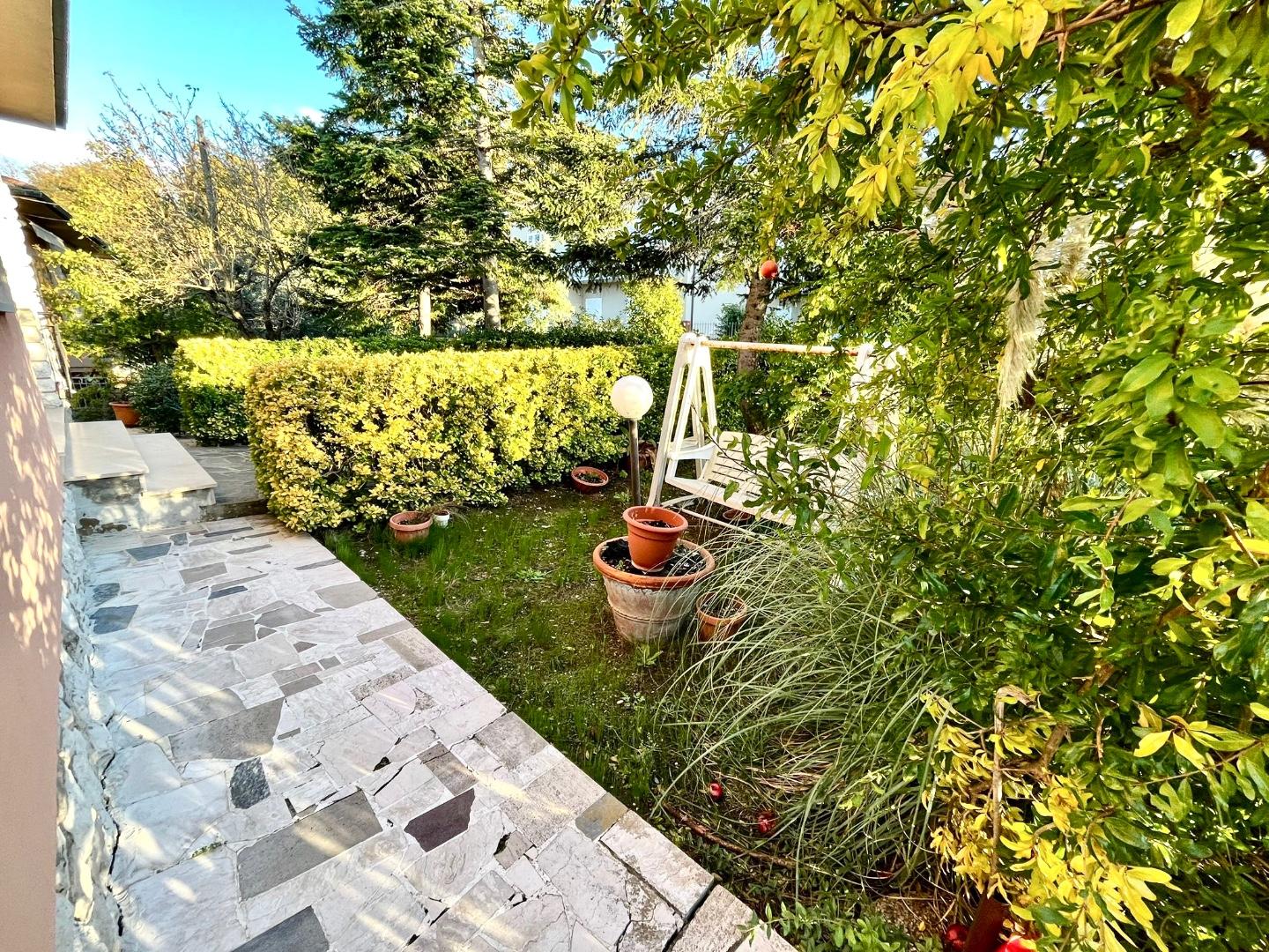 Immagine 17 di Villa in vendita  a Montopoli In Val D'arno