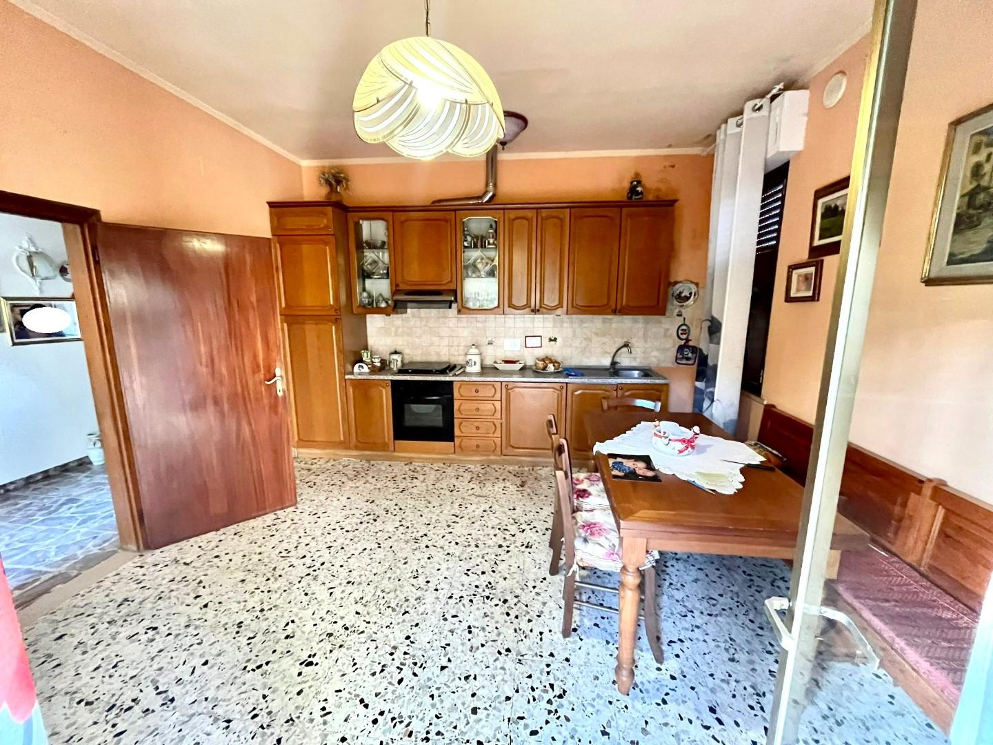 Immagine 5 di Villa in vendita  a Montopoli In Val D'arno