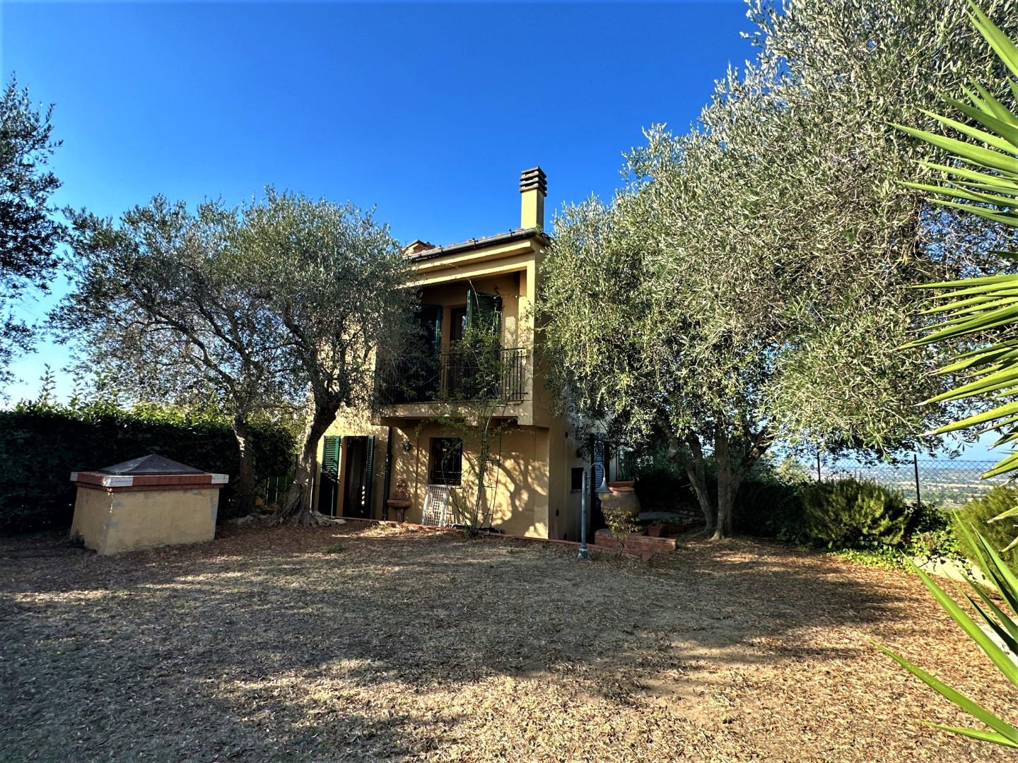 Immagine 1 di Villa in vendita  a San Miniato