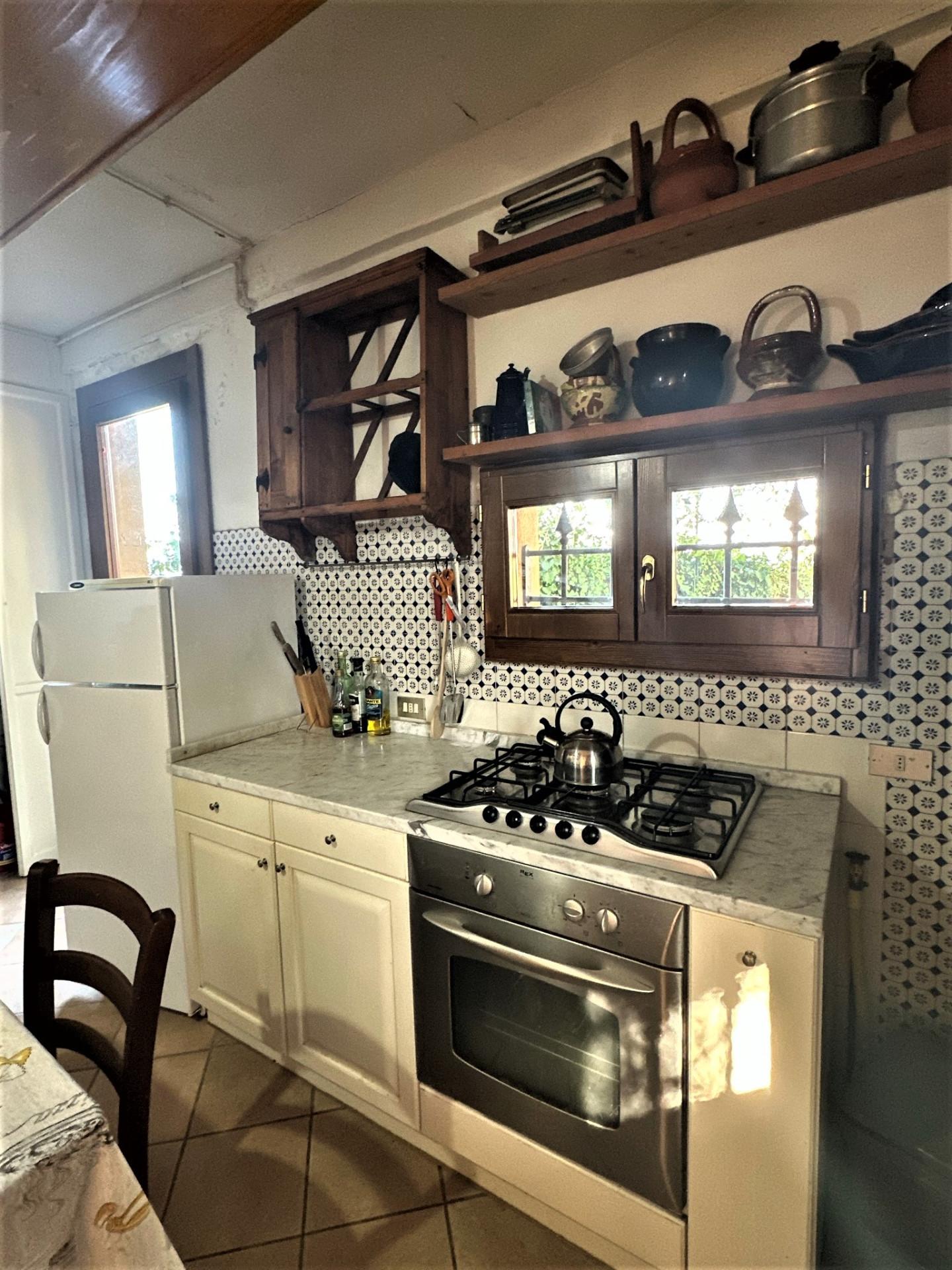 Immagine 14 di Villa in vendita  a San Miniato