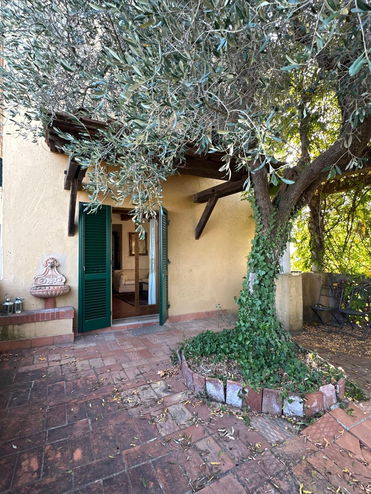 Immagine 53 di Villa in vendita  a San Miniato