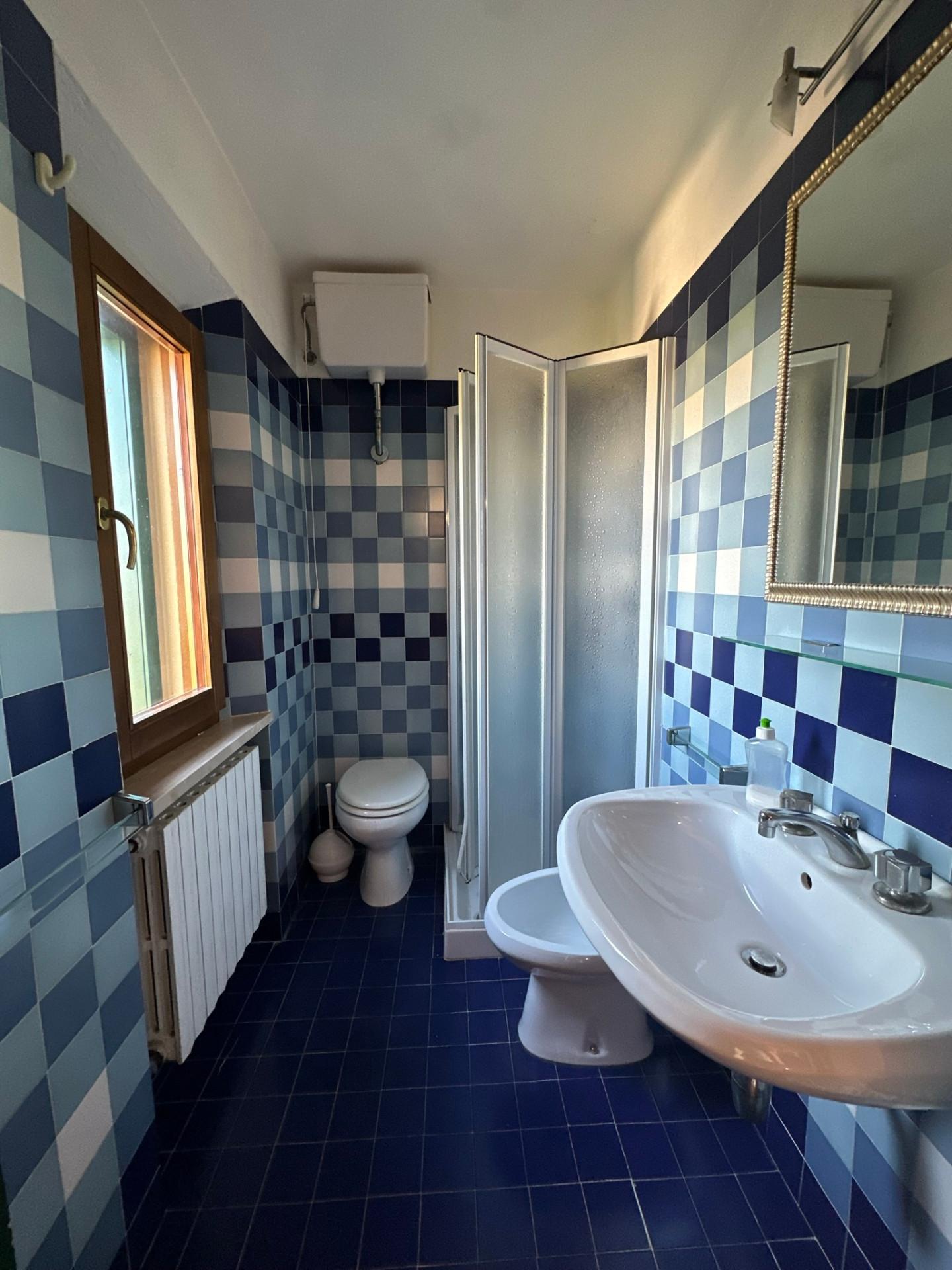 Immagine 36 di Villa in vendita  a San Miniato