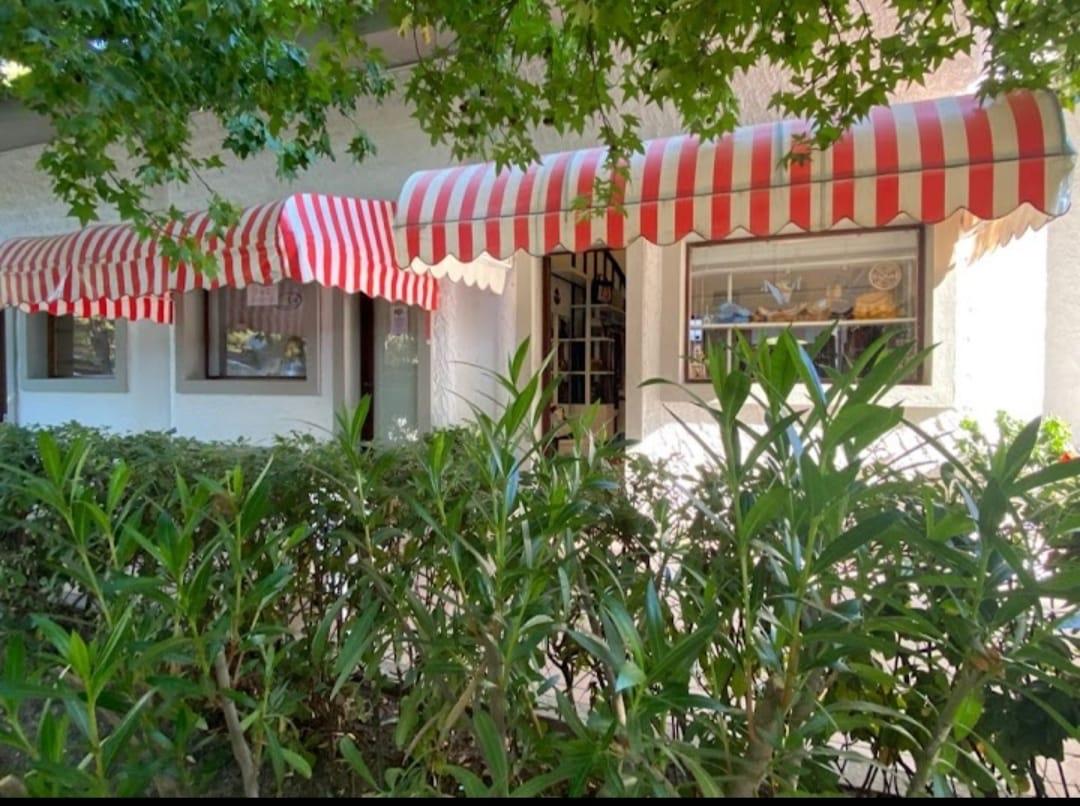 Immagine 2 di Attività commerciale in vendita  a Sarzana