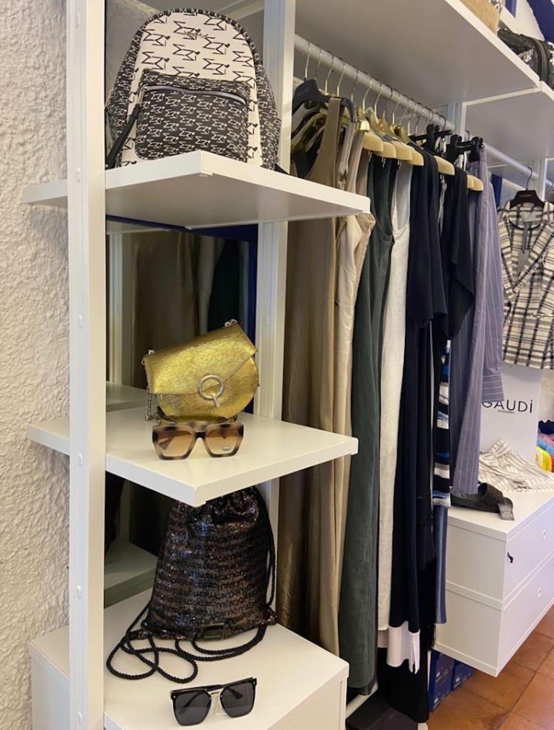 Immagine 5 di Attività commerciale in vendita  a Sarzana