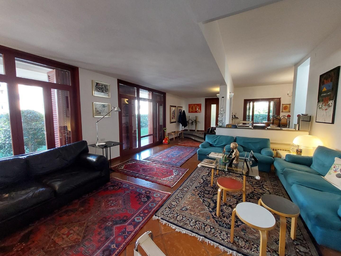 Immagine 6 di Casa bifamiliare in vendita  a Pontedera