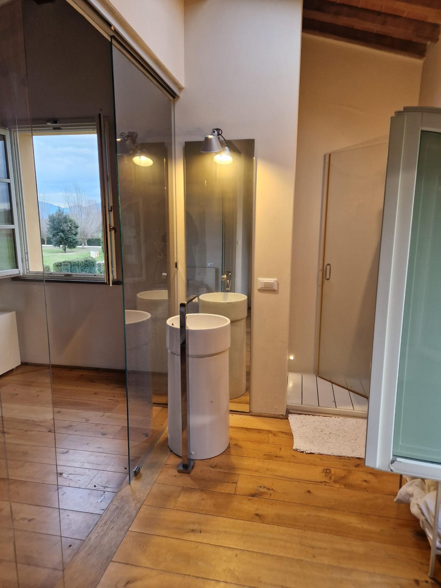 Immagine 16 di Casa colonica in vendita  a San Giuliano Terme