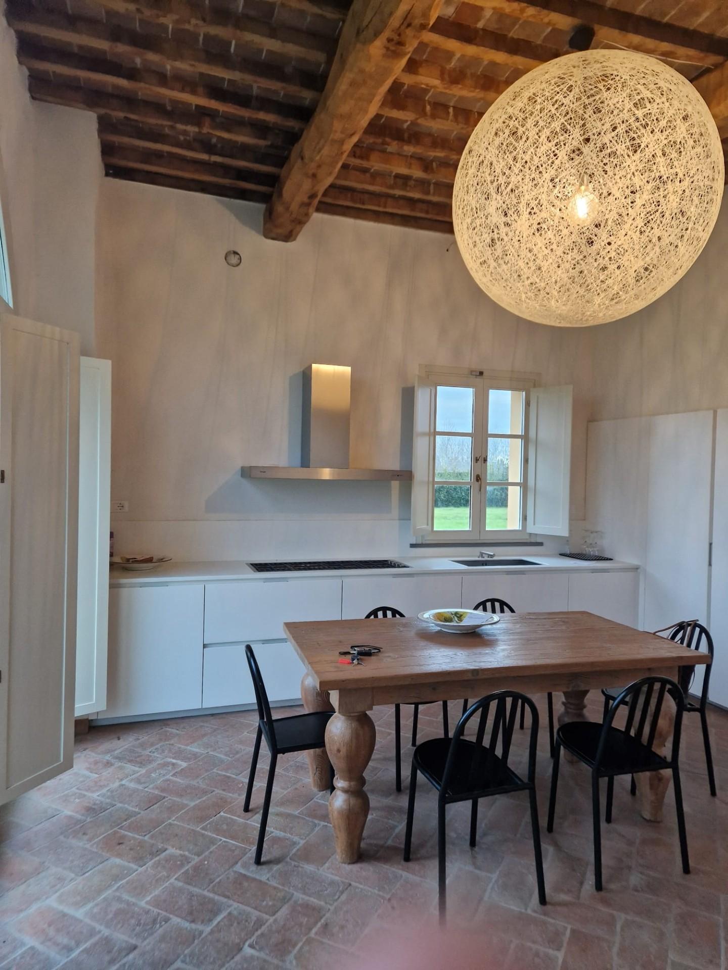 Immagine 8 di Casa colonica in vendita  a San Giuliano Terme