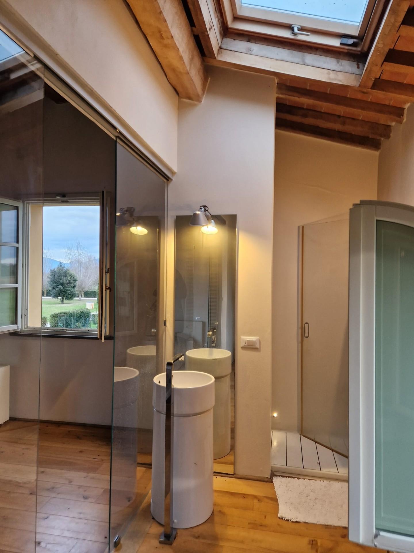 Immagine 22 di Casa colonica in vendita  a San Giuliano Terme