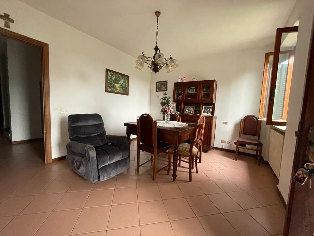 Immagine 30 di Rustico / casale in vendita  a Capannori