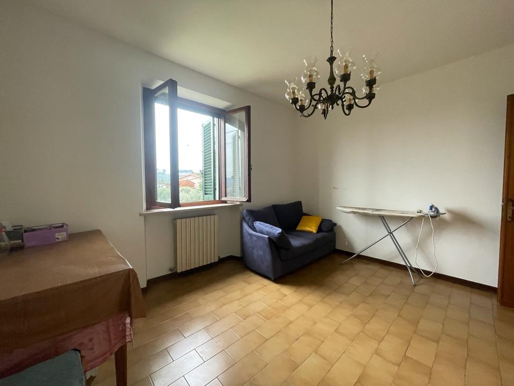 Immagine 35 di Rustico / casale in vendita  a Capannori