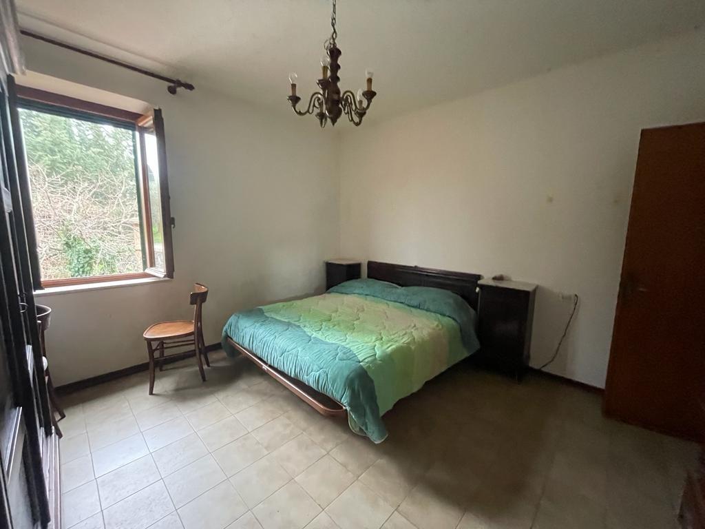 Immagine 13 di Rustico / casale in vendita  a Capannori