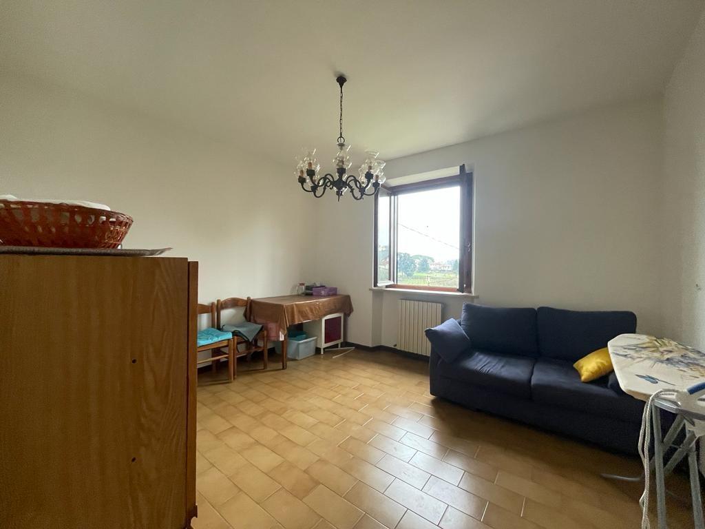 Immagine 33 di Rustico / casale in vendita  a Capannori