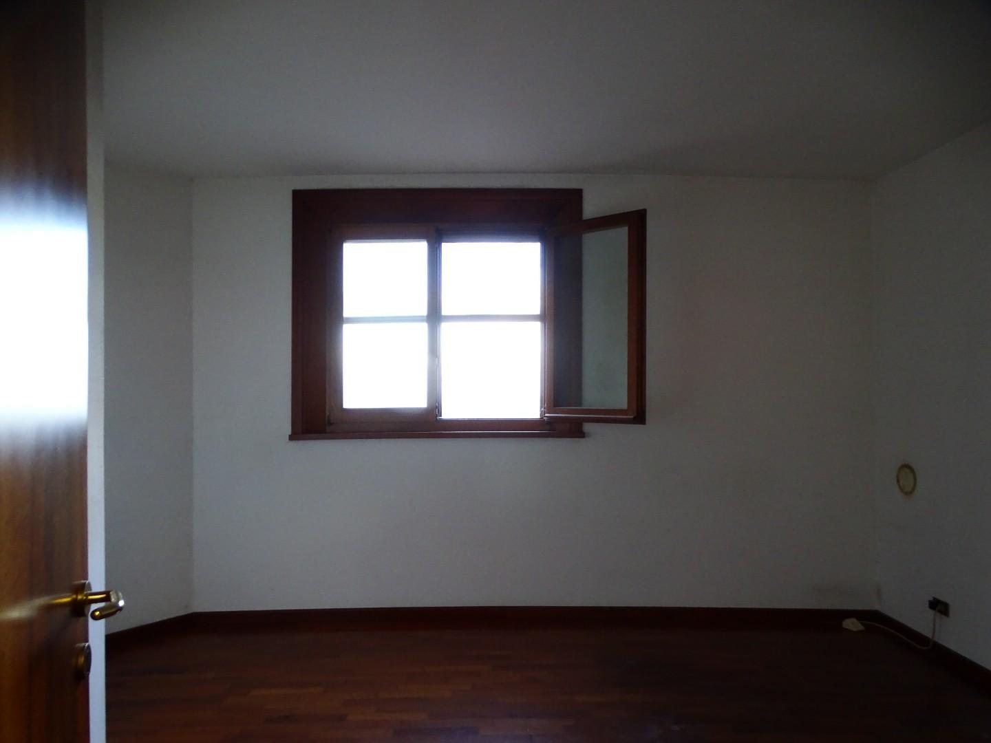 Immagine 14 di Villa in vendita  a San Miniato