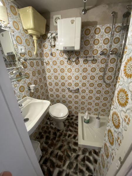 Immagine 7 di Appartamento in vendita  a Lerici