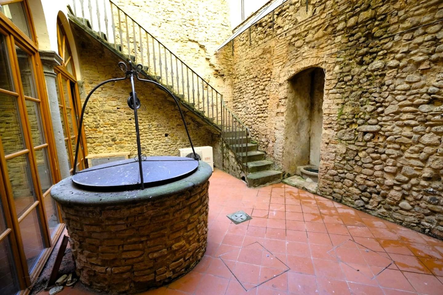 Immagine 20 di Locale commerciale in vendita  a San Casciano In Val Di Pesa