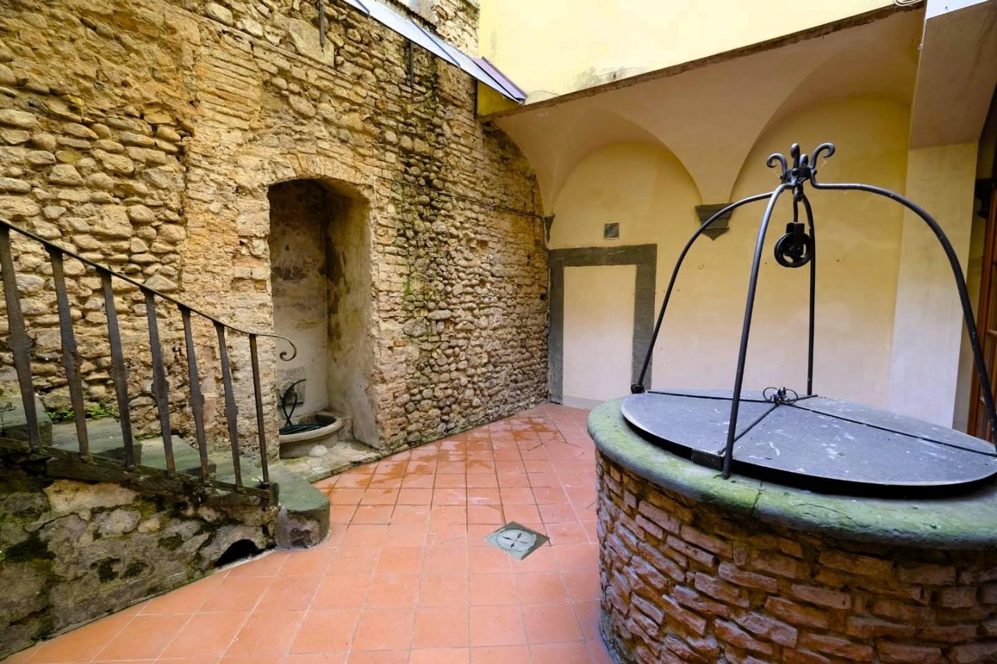 Immagine 19 di Locale commerciale in vendita  a San Casciano In Val Di Pesa