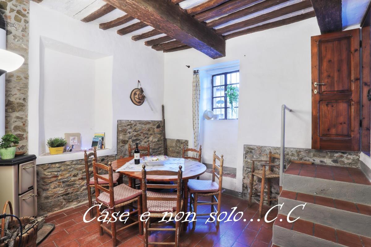 Immagine 2 di Appartamento in vendita  a Castagneto Carducci