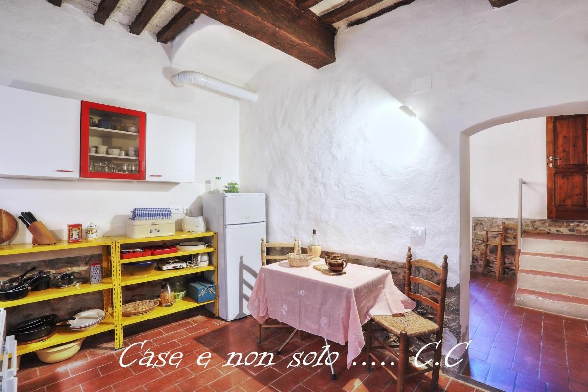 Immagine 17 di Appartamento in vendita  a Castagneto Carducci