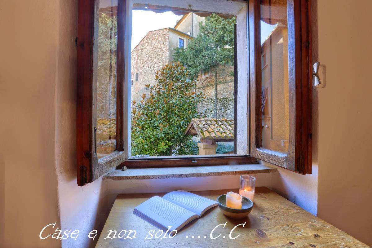 Immagine 14 di Appartamento in vendita  a Castagneto Carducci