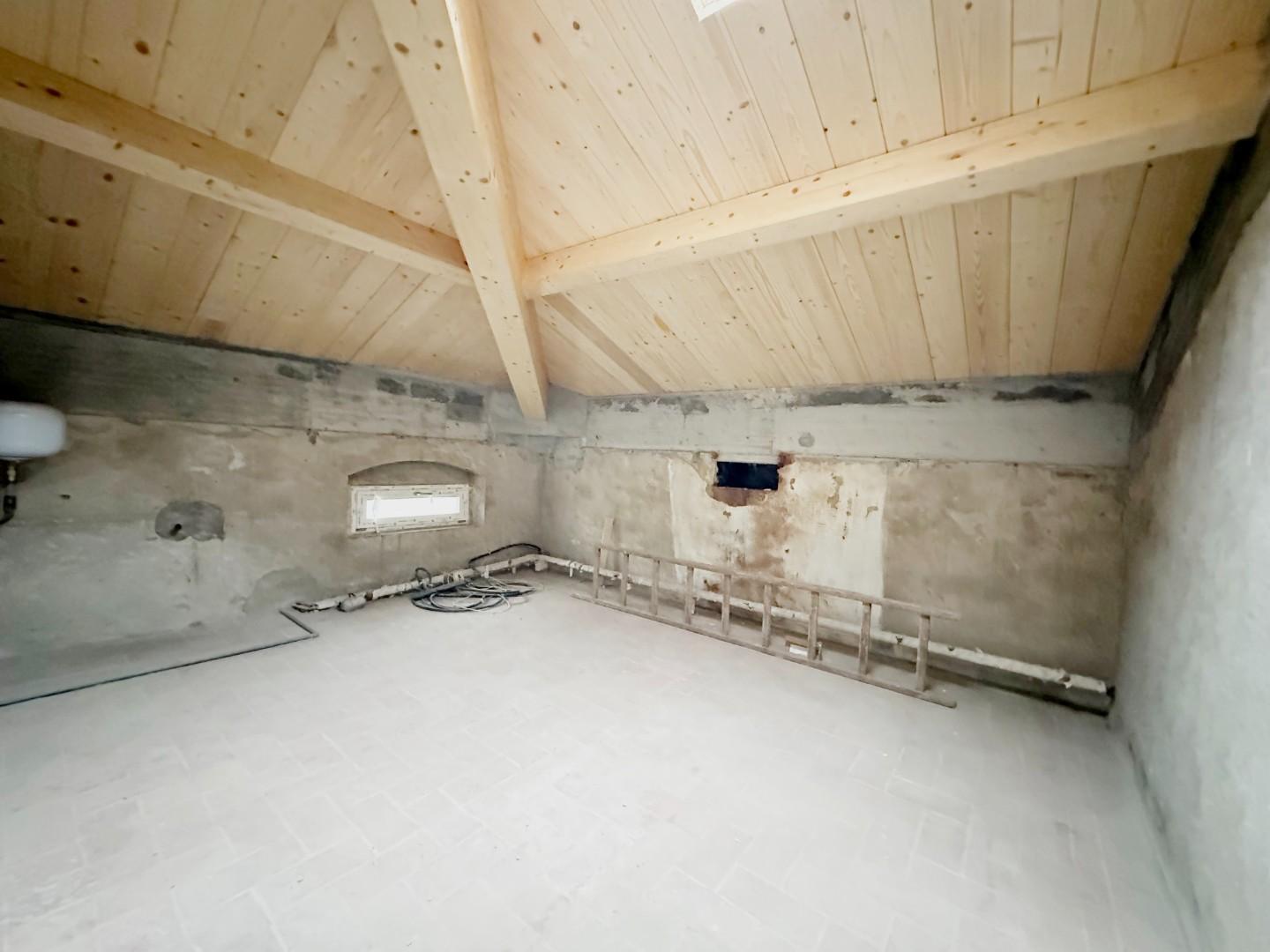 Immagine 20 di Villa in vendita  a Capannori