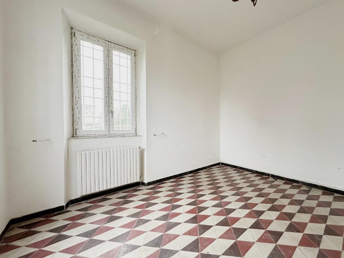 Immagine 4 di Villa in vendita  a Capannori