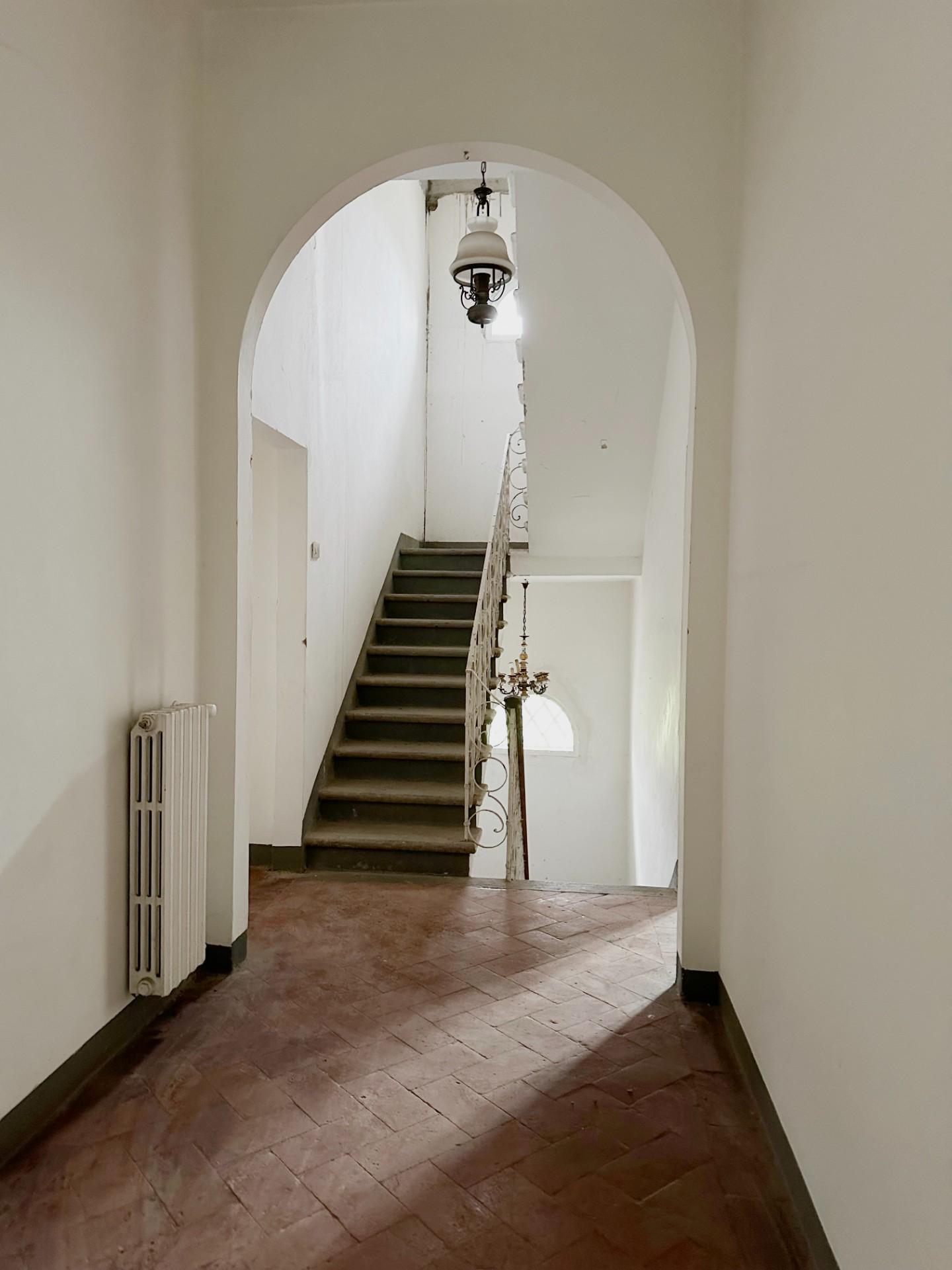 Immagine 18 di Villa in vendita  a Capannori