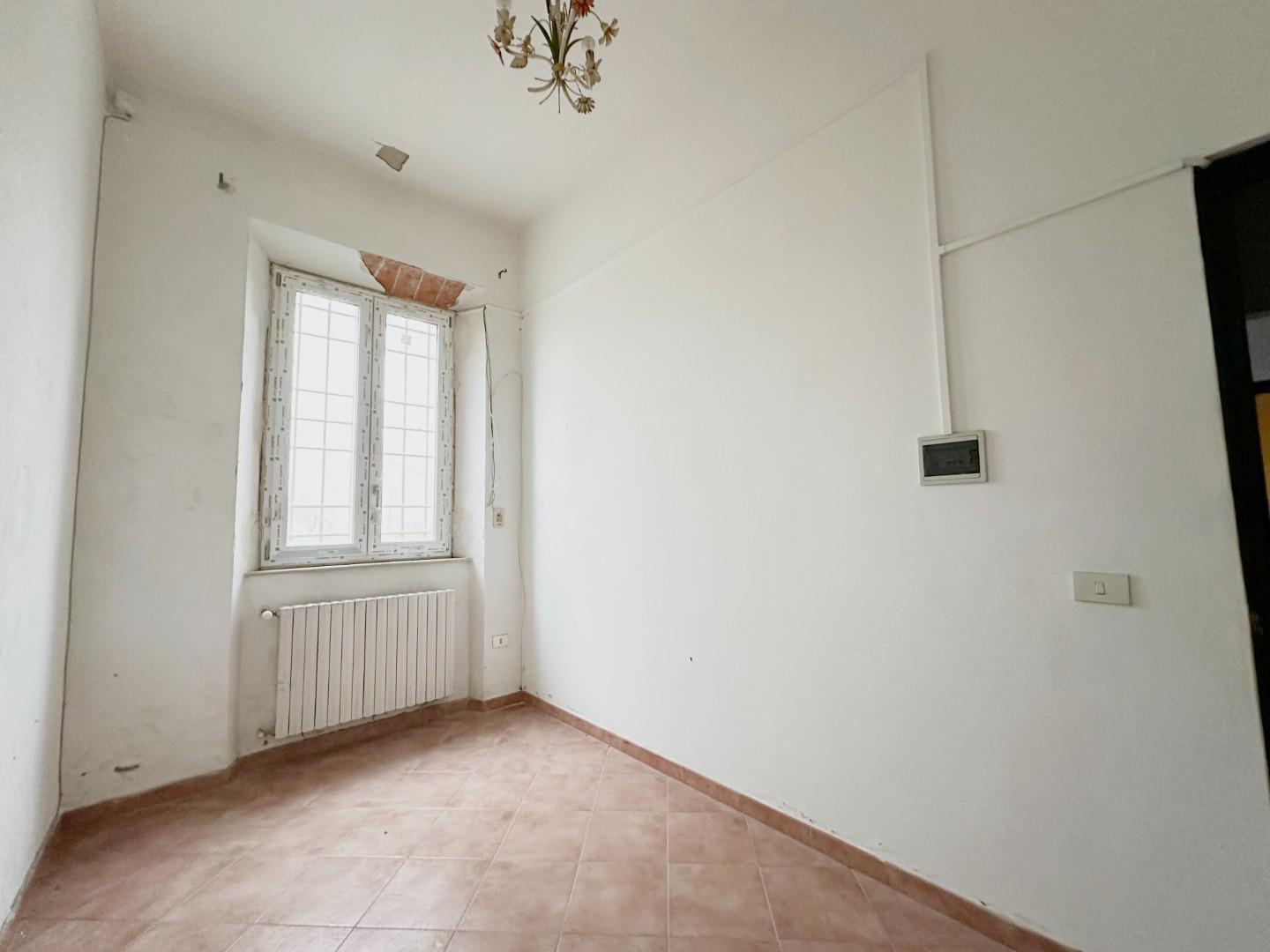 Immagine 8 di Villa in vendita  a Capannori