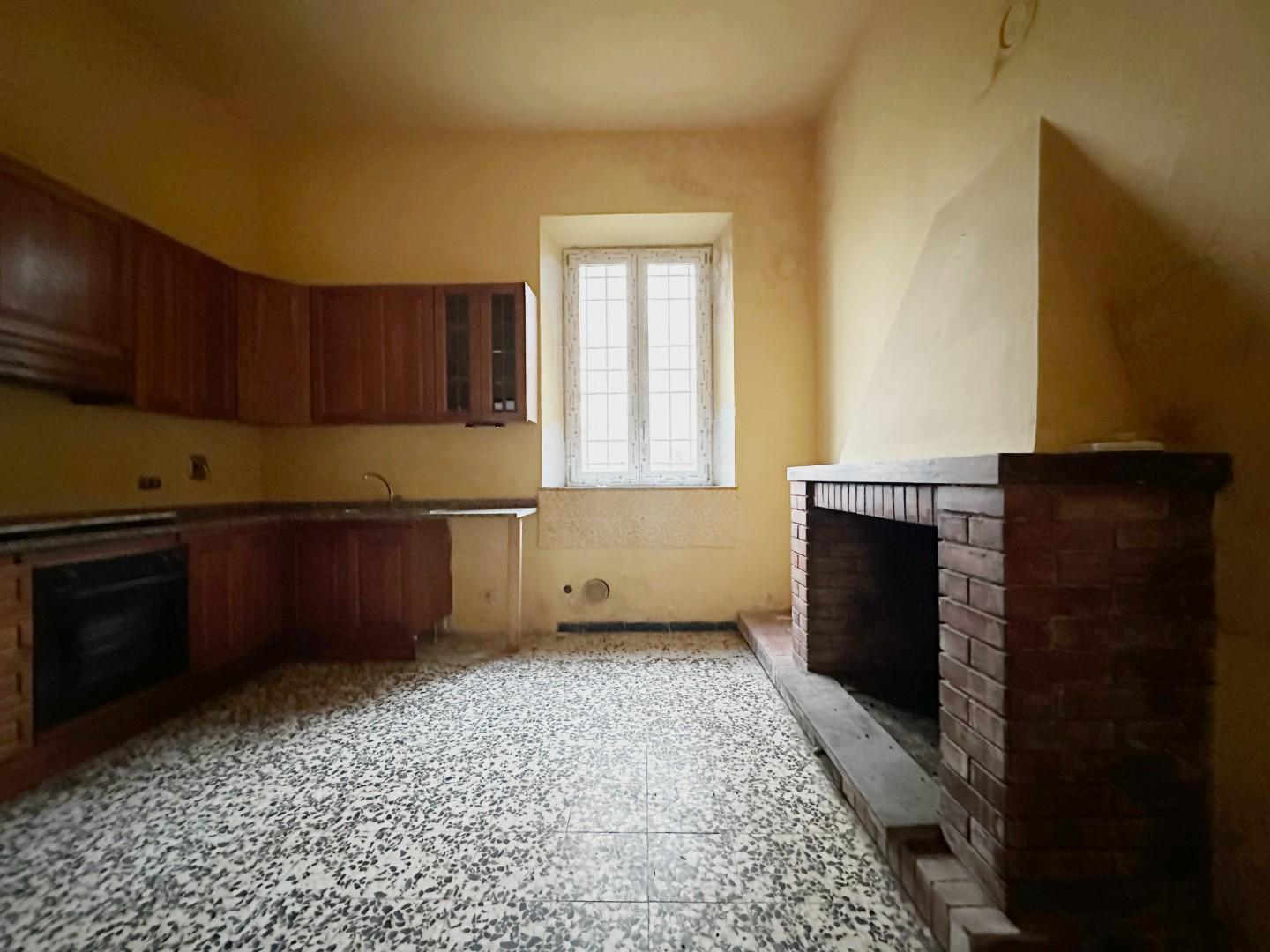 Immagine 7 di Villa in vendita  a Capannori